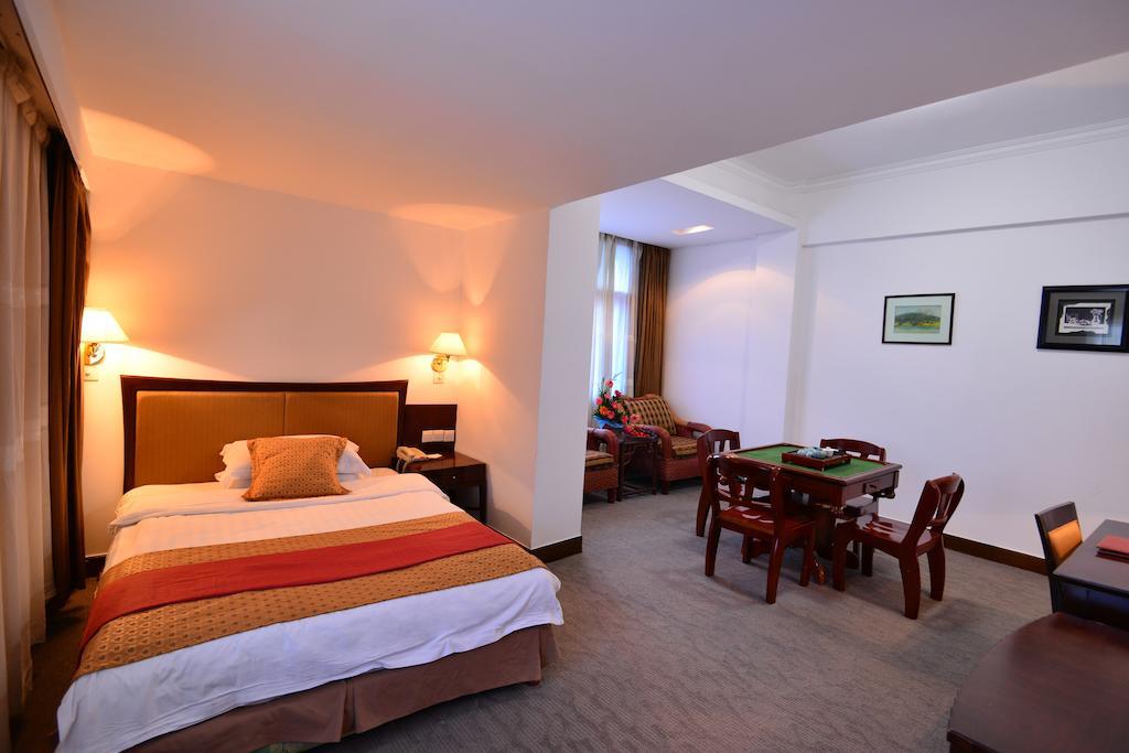 Baodao Exhibition Center Hotel Wuyishan  Rom bilde
